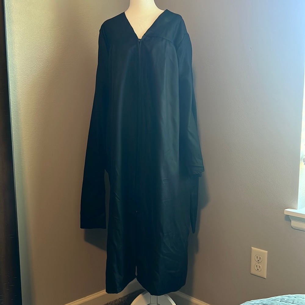 Jostens graduation gown